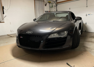 R8 front grille for Audi R8 2007-2013 RS style mesh front bumper hood grill
